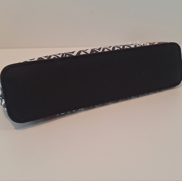 Brighton "Paris" cosmetic bag - Picture 9 of 9